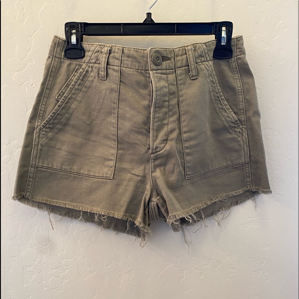 American Eagle Raw hem Green Shorts Size 4